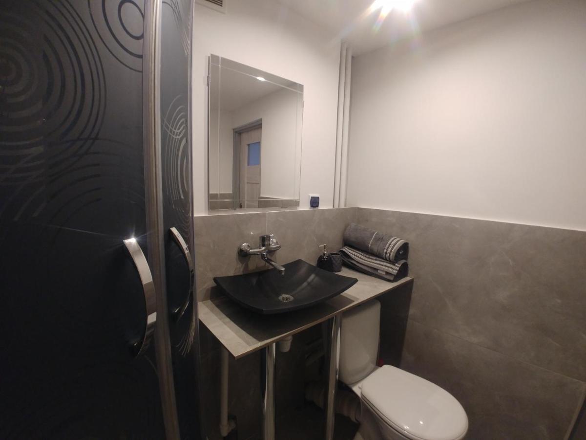 Apatrament Jagielonska Apartment เลกนิตซา ภายนอก รูปภาพ